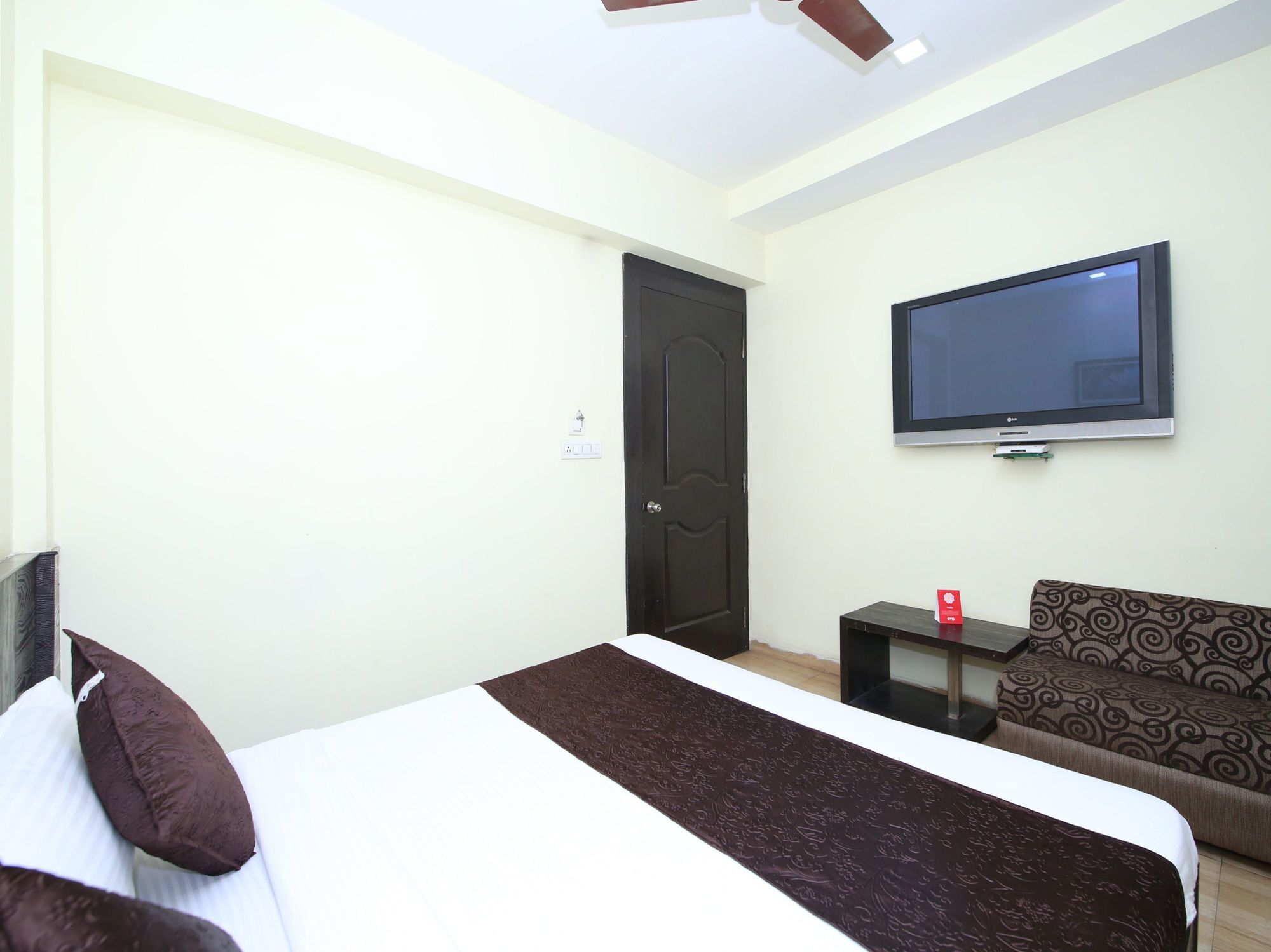 Oyo 2155 Hotel Wardhman Jabalpur Dış mekan fotoğraf